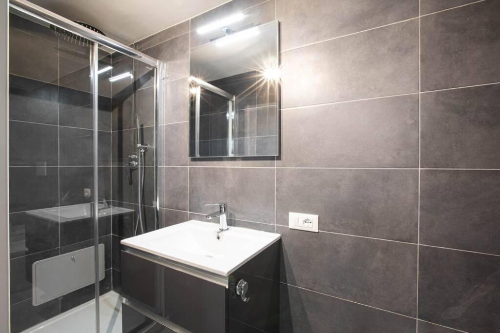 Unforgettable Split Level Jacuzzi Suite Navona - Top Collection 로마 외부 사진