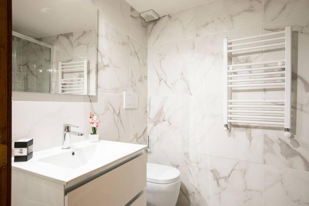 Unforgettable Split Level Jacuzzi Suite Navona - Top Collection 로마 외부 사진