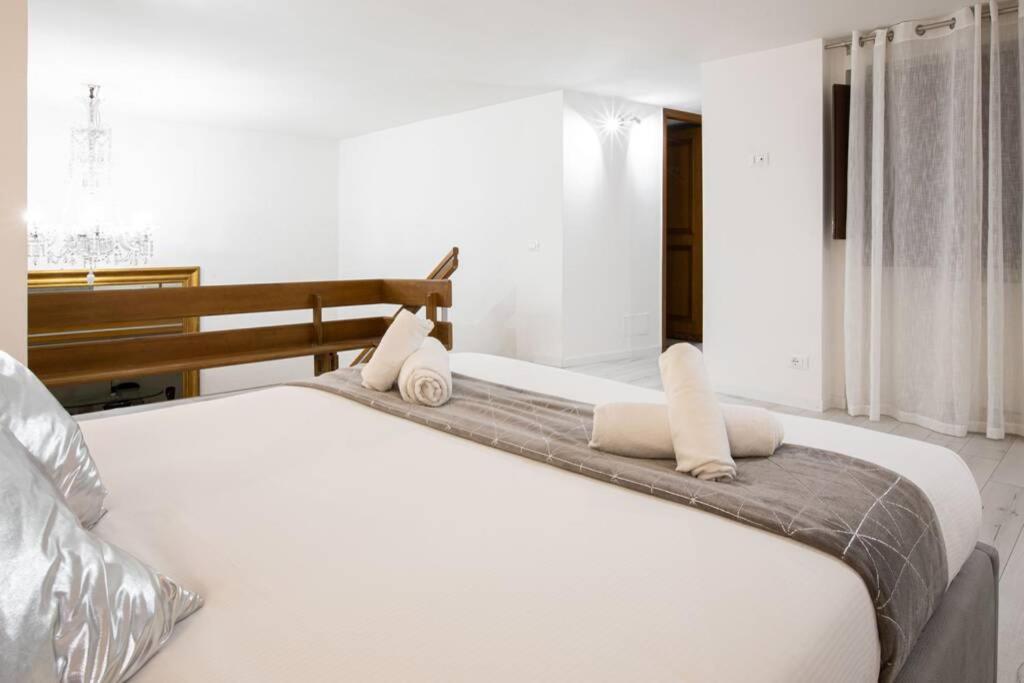 Unforgettable Split Level Jacuzzi Suite Navona - Top Collection 로마 외부 사진