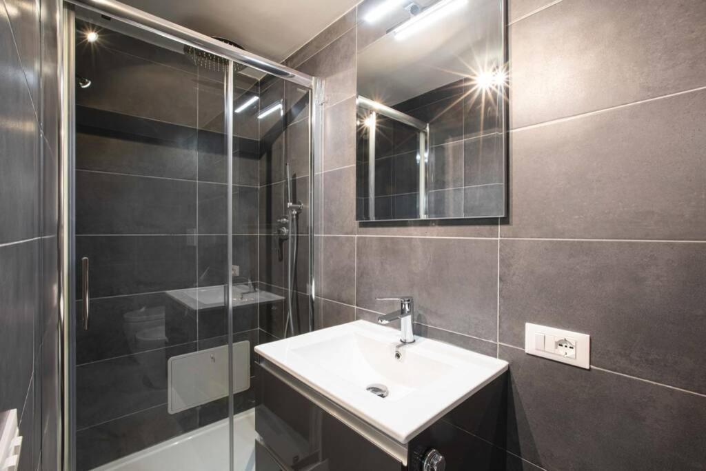 Unforgettable Split Level Jacuzzi Suite Navona - Top Collection 로마 외부 사진