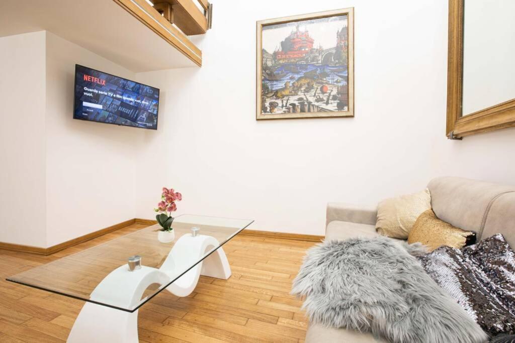 Unforgettable Split Level Jacuzzi Suite Navona - Top Collection 로마 외부 사진